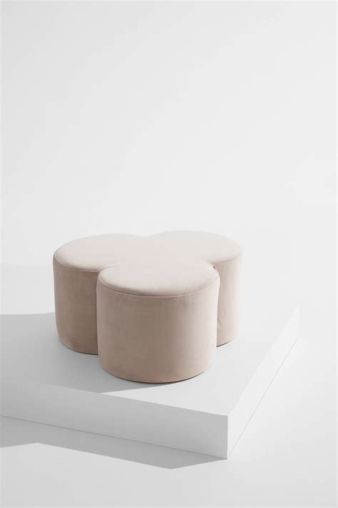 Bodhi Pouf aus Samt Ø 70 cm Beige Pastill Jotex