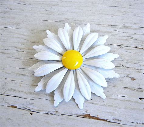 Daisy Enamel Flower Brooch Enamel Daisy Pin Vintage Etsy Enamel Flower Flower Brooch Daisy