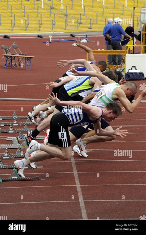 100 metres athletes hi-res stock photography and images - Alamy