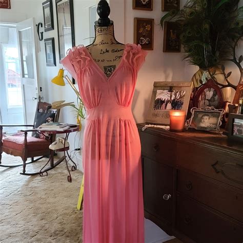 Vintage Lingerie Scheer See Through Gem