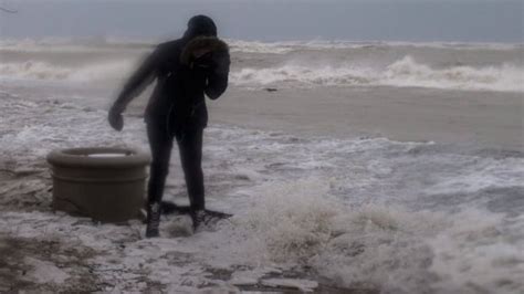 Ice storm hits Toronto | CBC News