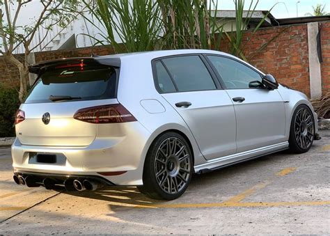 Volkswagen Golf R Mk7 Silver Rotiform OZR Wheel Front