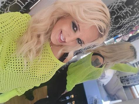 Blonde Tattooed Goddess Quality Over Quantity Skip The Games