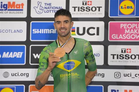 Atleta Do Time Sp Paral Mpico Conquista Primeira Medalha Do Brasil No