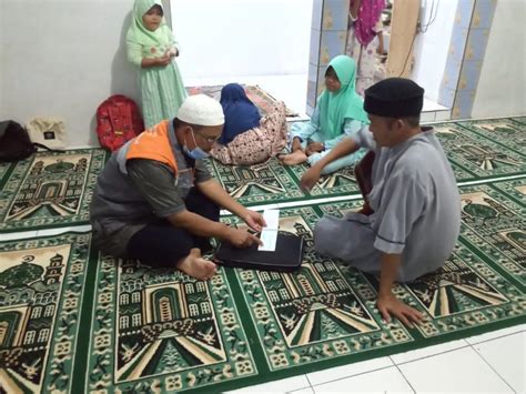 Ustaz Ajar Mengaji Di Rumah