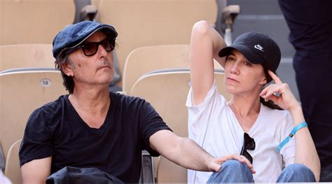 Photo Le Couple S Est Montr Tr S Tendre Charlotte Gainsbourg Et Son