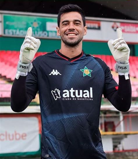 Ex Goleiro Da Cabofriense George Acerta A Portuguesa Para A