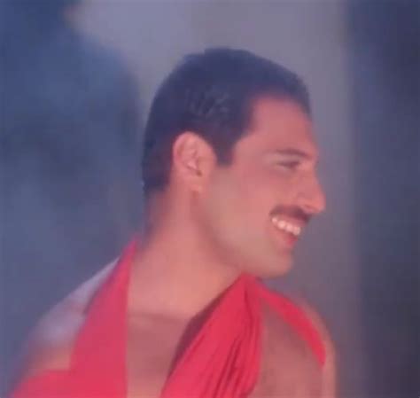 Oh My His Smile Makes Me😍 Queen Freddie Mercury Freddie Mercury