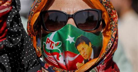 How Imran Khans Populist Tactics Have Put Pakistan On The Boil