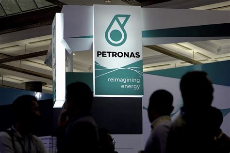 Petronas Tandatangan Kontrak Wk Migas Total Komitmen Rp Triliun