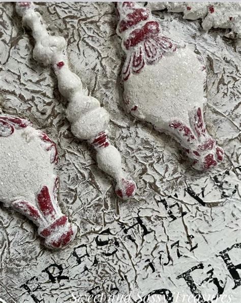 Pin By Debbie Davis On Iod Molds Stencils Painted Christmas Ornaments