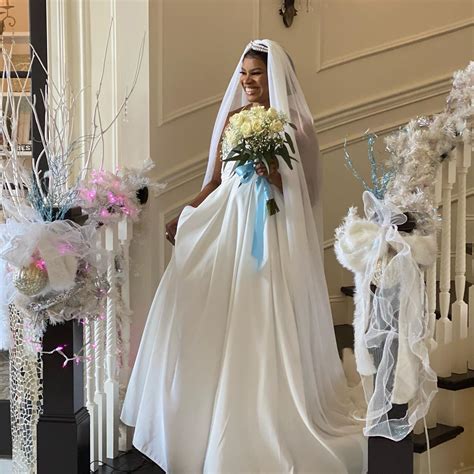 Wedding Bells: Nicole C Mullen taken, shares wedding photos - Vine Pulse