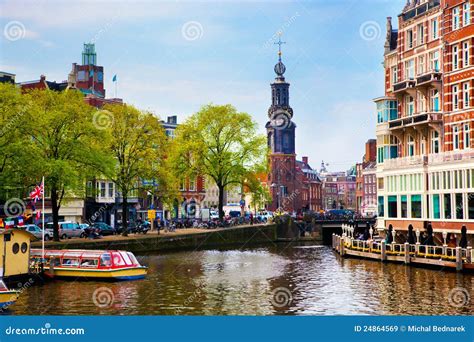 Canal Velho Da Cidade De Amsterdão Barcos Imagem de Stock Imagem de