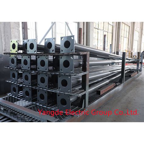 Customized Hot DIP Galvanized Q Steel Road Highway Lamp Post And Street Light Pole Street