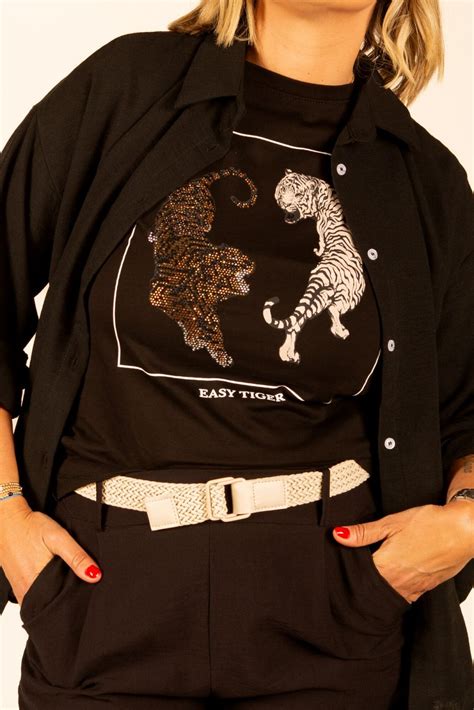 Remera Tiger Negro Tits