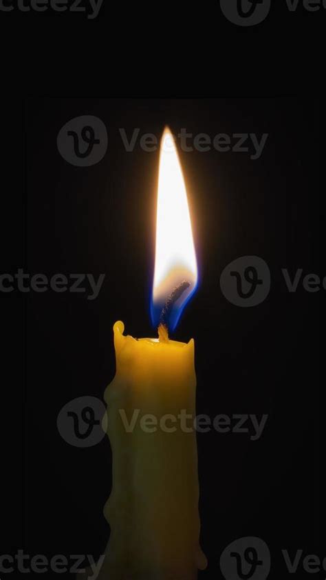 candle light on black background 10283161 Stock Photo at Vecteezy