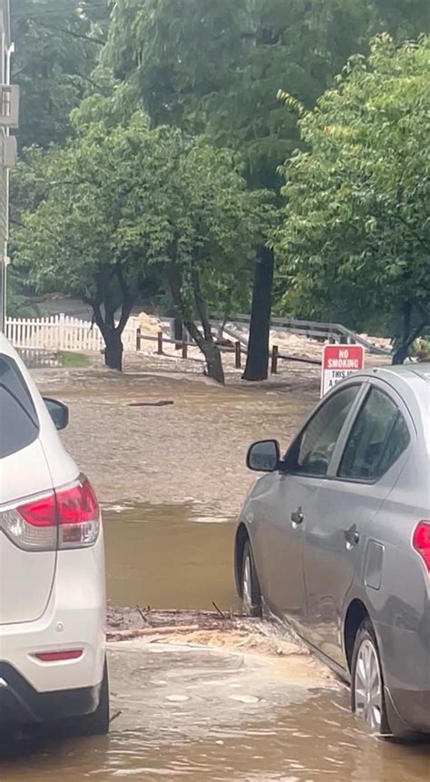 Inundaciones Repentinas Por Fuertes Lluvias En El Estado De Nueva York