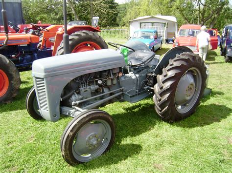 Ferguson Tractor And Construction Plant Wiki The Classic Vehicle And