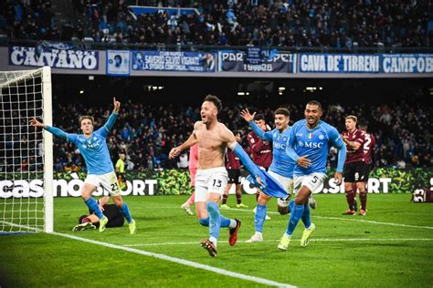 Il Napoli Si Ritrova Nel Finale Con Il Guizzo Di Rrahmani Vince