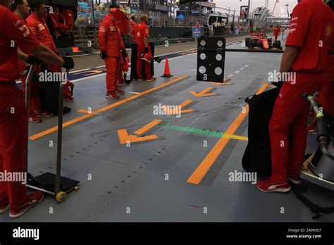 Ferrari Pit Stop Formula Hi Res Stock Photography And Images Alamy