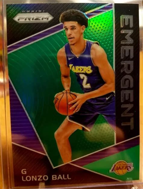 LONZO BALL RC 2017 2018 Panini Prizm Réfracteur Émergent Rookie Lakers