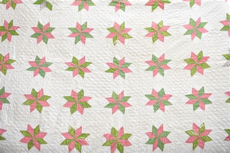 Antique Lemoyne Star Quilt Puritan Star Quilt Red And Green Etsy