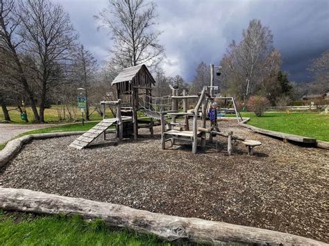 Der Naturerlebnispfad In Hinterzarten Mit Stationen Zum Spielen Und Toben