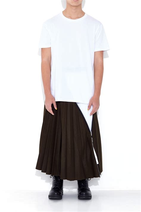 Styling Skirts A Very Versatile Piece For Men Heres What We Think