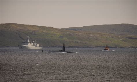 Uss Albany Kringvarp Føroya
