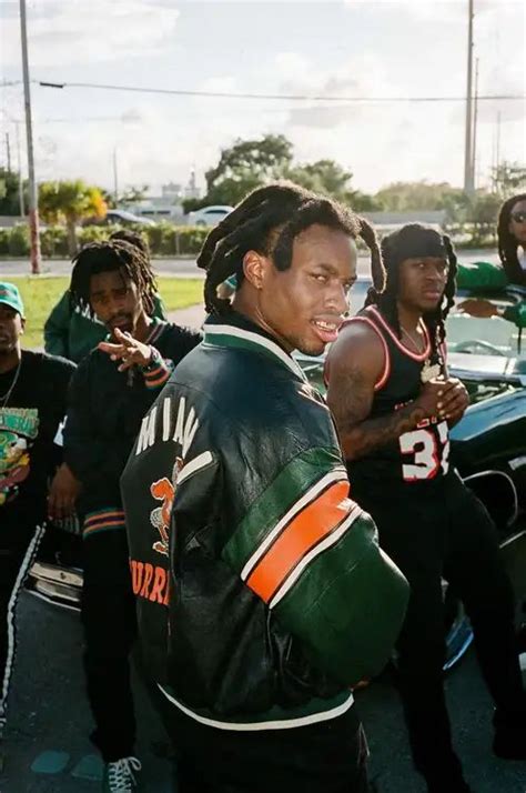 ꧁denzel curry꧂ | Denzel curry, Street fashion photography, Photoshoot ...