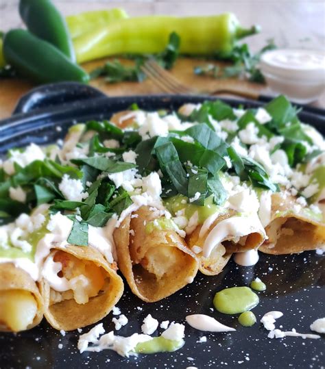 Cómo hacer tacos dorados de papa Receta ligera y deliciosa que estará