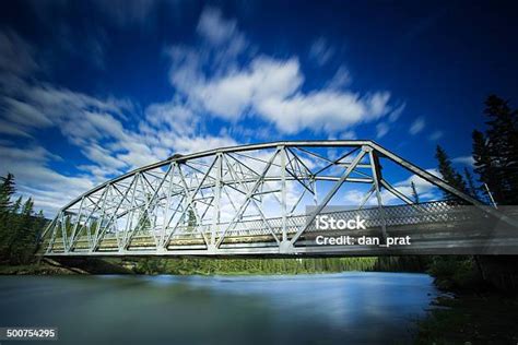 Jembatan Baja Girder Foto Stok Unduh Gambar Sekarang Alam Baja