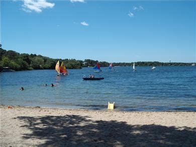 Guide to Centerville Beaches in Cape Cod, MA - WeNeedaVacation.com