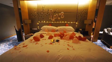 Romantic Marriage Proposal Room Decoration At The Shangri La Shard