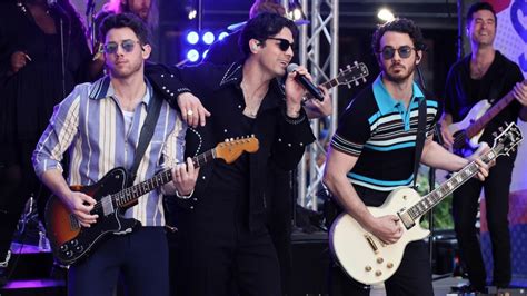 Kevin Jonas Shares 'Overwhelming' Update About Jonas Brothers' New Tour | iHeart