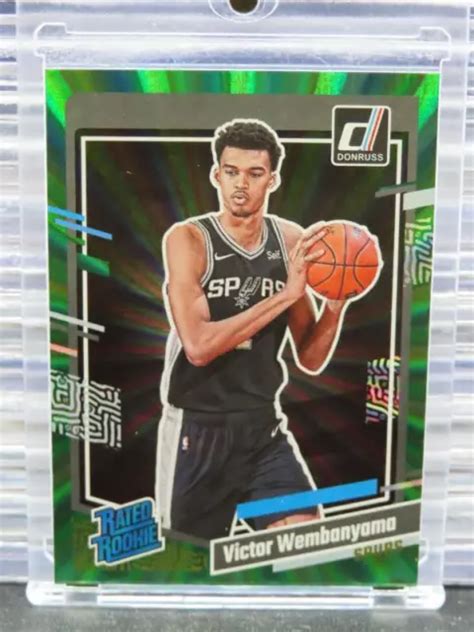 2023 24 DONRUSS VICTOR Wembanyama vert holo recrue notée au laser RC