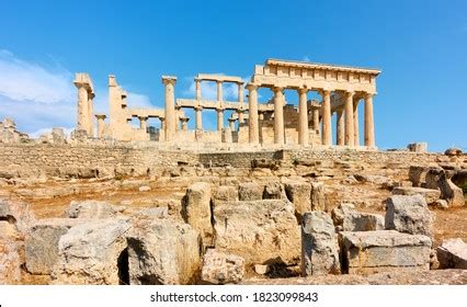 temple  aphaea royalty  images stock  pictures