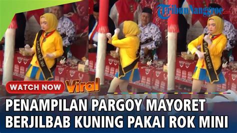 Viral Penampilan Mayoret Pargoy Berjilbab Kuning Dan Pakai Rok Mini