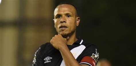 Lesionado Luis Fabiano Encerra Como Sua Pior Temporada Da