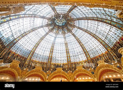 France Paris The Dome Of Galeries Lafayette Stock Photo Alamy