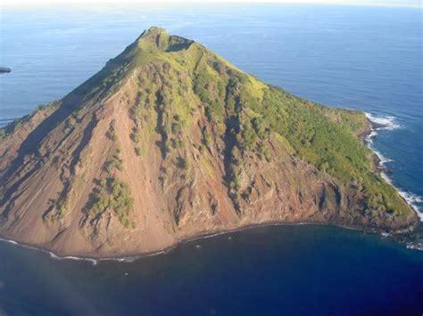 Mehetia Island & Volcano