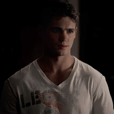 Jeremy Gilbert Icon The Vampire Diaries Jeremy Steven Mcqueen