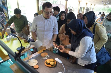 Tranformasi Digital Tingkatkan Daya Saing UMKM Di Indonesia