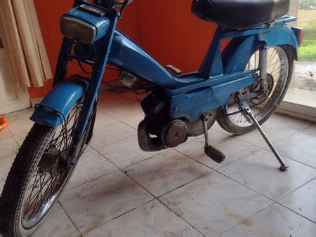 MBK Mobylette Motobecane Bleue Occasion Le Parking