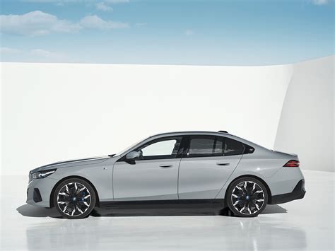 Bmw I5 4d 812kwh Ev Edrive 40 250kw Aut Multilease