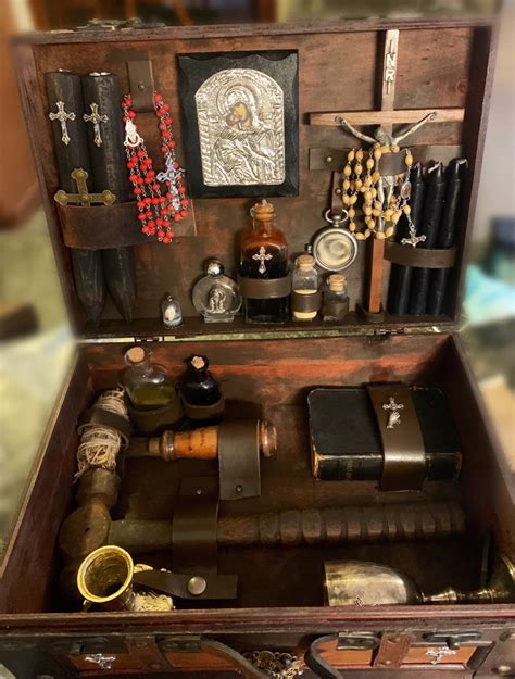 Antique Vampire Hunter Kit