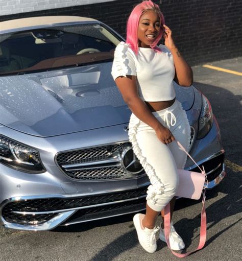 Reginae Carter Unbothered By Criticism Over Hot Pink Hairstyle