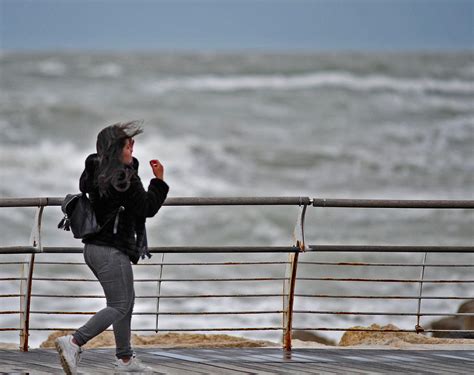 Maltempo In Campania Allerta Arancione Per Temporali E Vento Forte