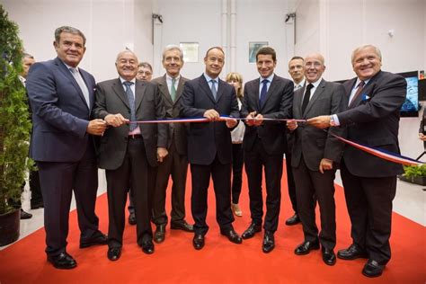 Thales Alenia Space inaugurates new optical integration building ...