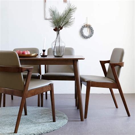 51 Mid Century Modern Dining Tables For A Timeless Dining Room Refresh